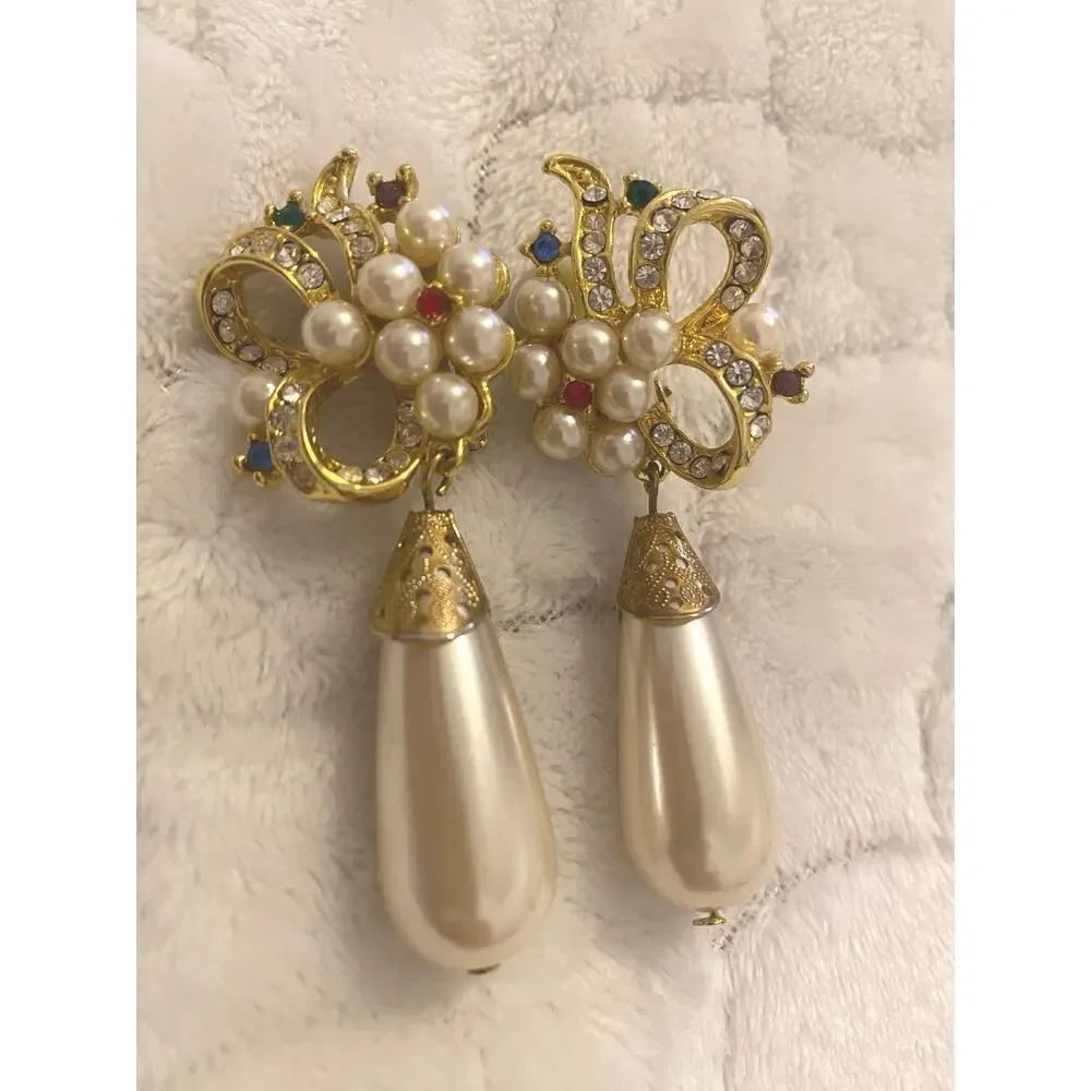 Gorgeous Vintage French designer Clip-on Drop Earrings - 3